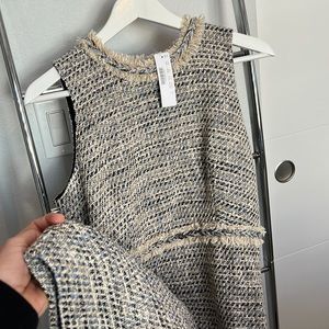 Jcrew dress new with tags. Changed jobs and never ended up wearing it!